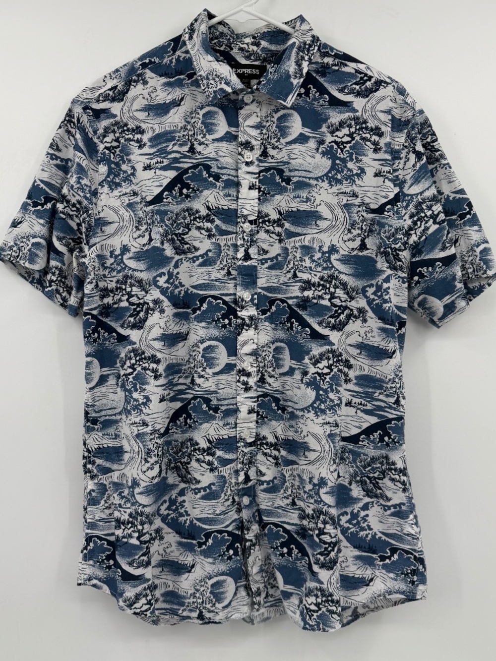 Express Shirt Men Large Blue White Button Up Short Sleeve Asian Hawaiian Resort